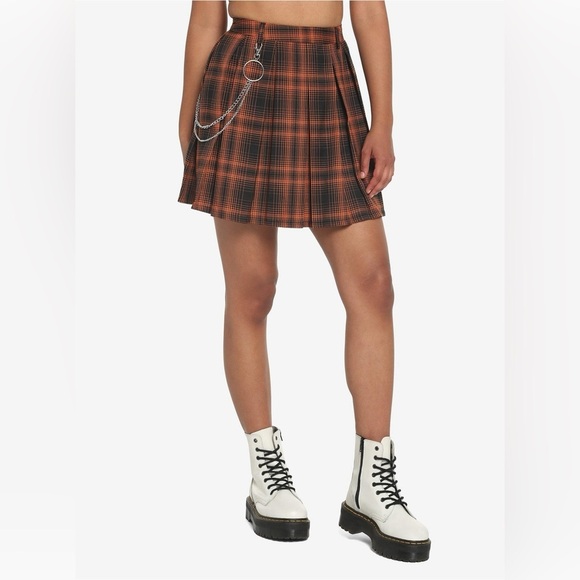 NWT Hot Topic Orange Plaid Double Chain Pleated Skirt XL - Picture 1 of 6